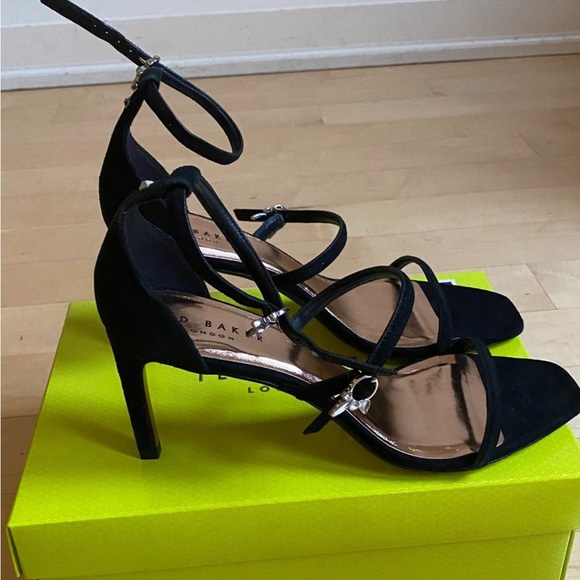Ted Baker NEW black suede heels ankle 3 straps - Picture 9 of 12